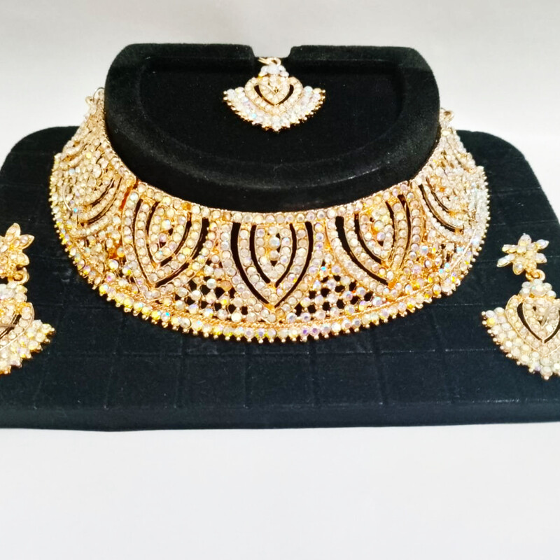Shining Gold Plated 3 Piece Choker Necklace Set - Elegance Redefined